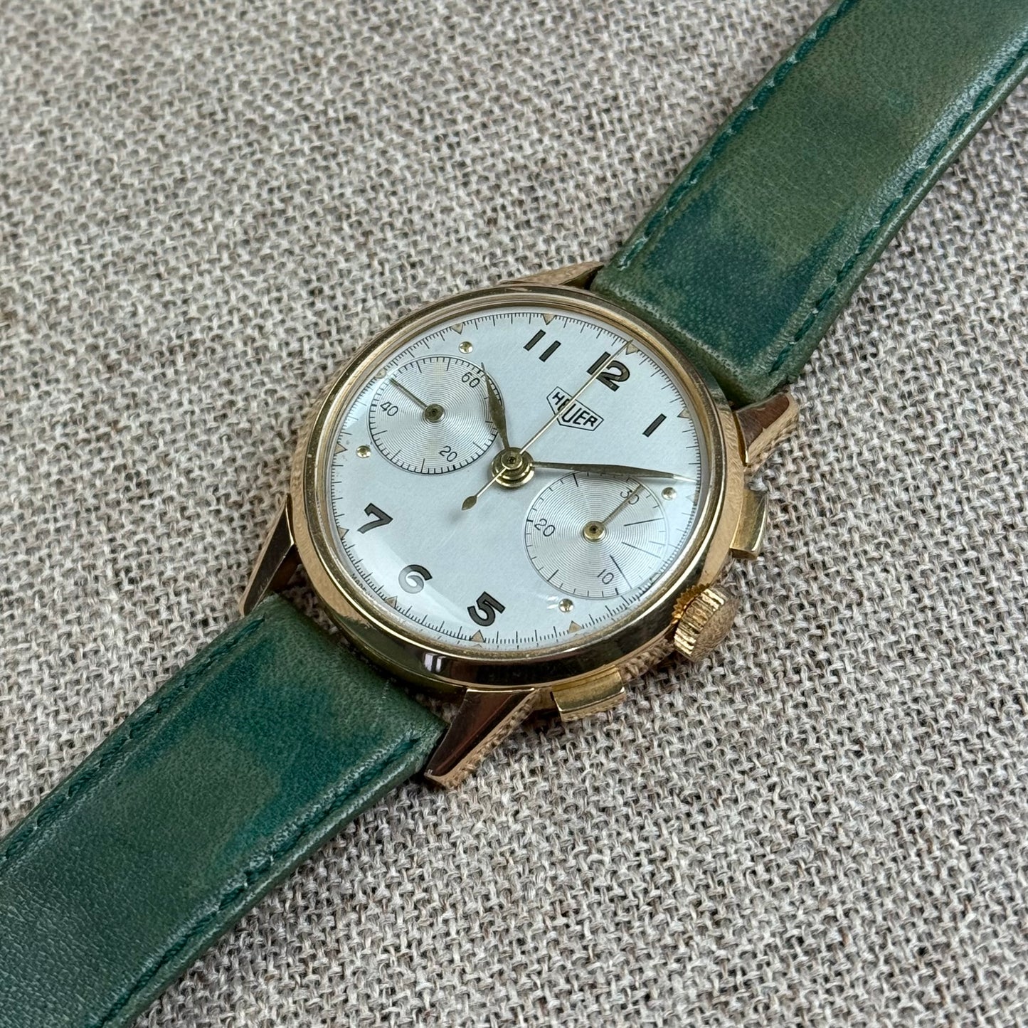 Heuer « Big Eyes » Ref2311 18k Gold Valjoux 23