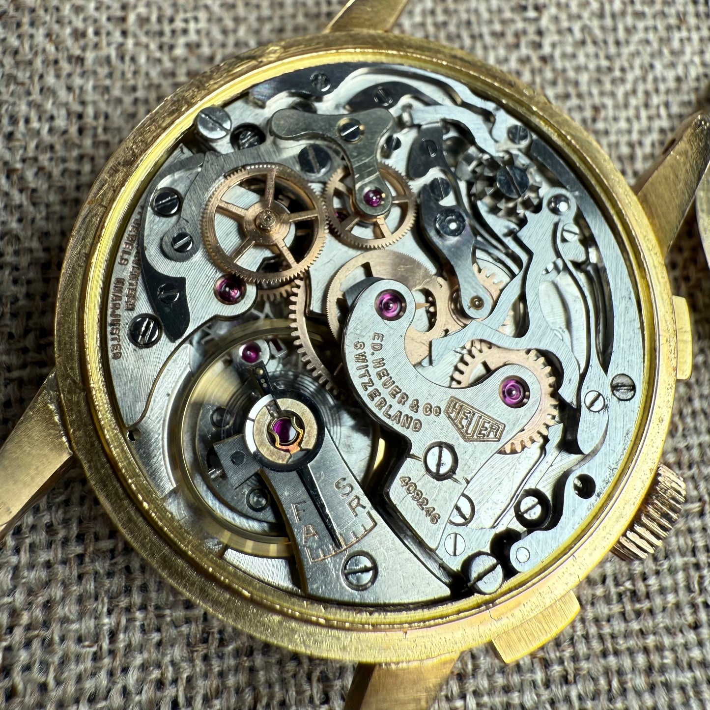 Heuer « Big Eyes » Ref2311 18k Gold Valjoux 23