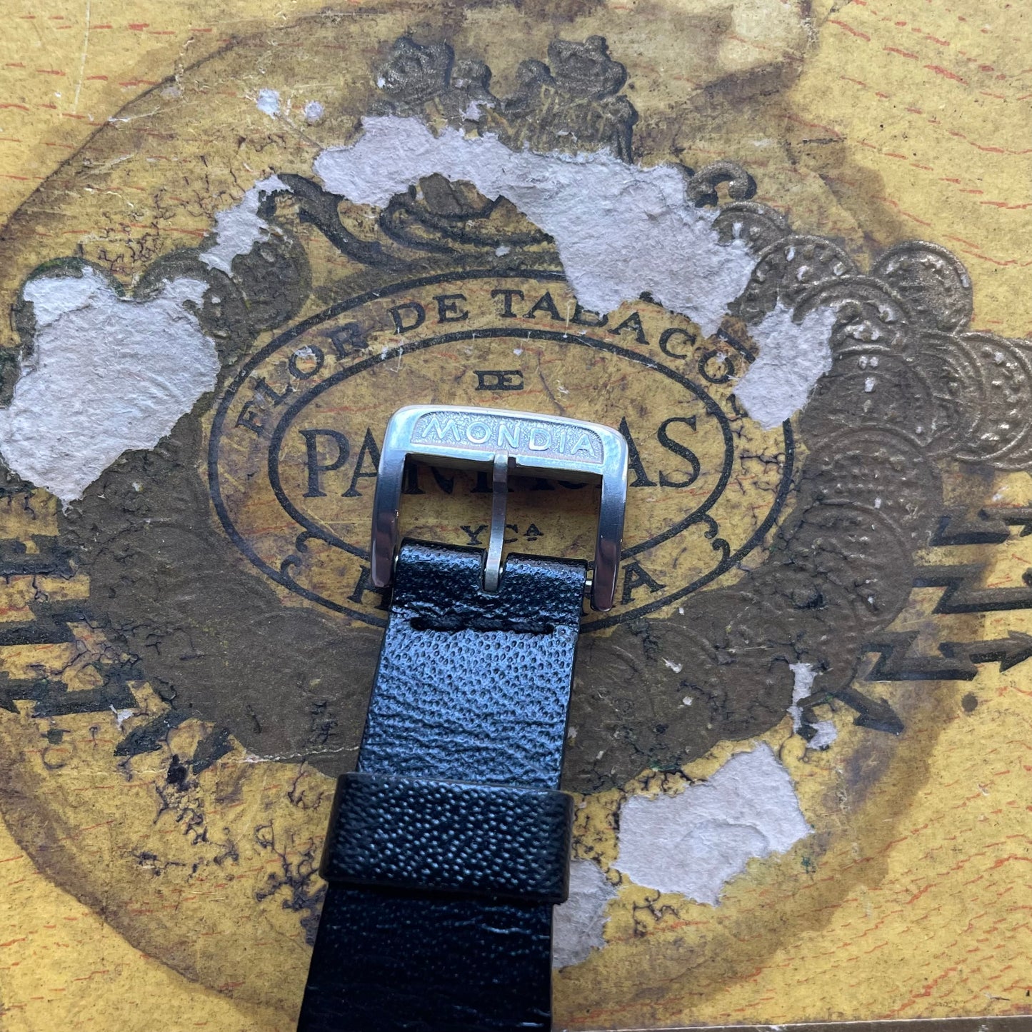 Mondia Parade “mistery dial”