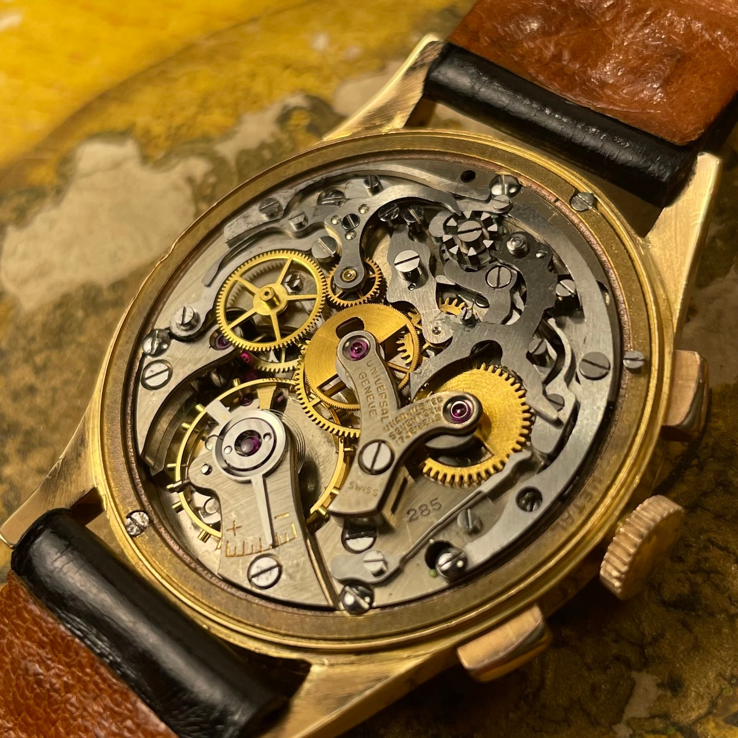 Universal Genève Compax Jumbo 18k