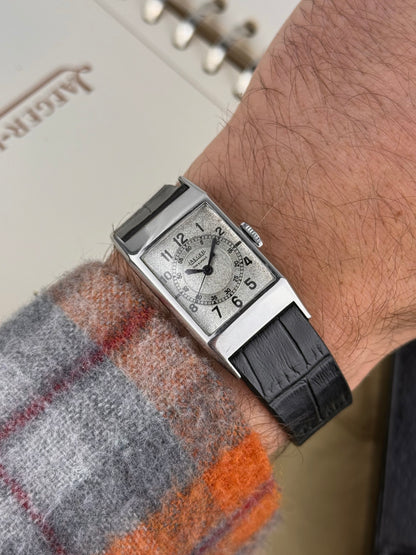 1937s Jaeger LeCoultre Uniplan galbée