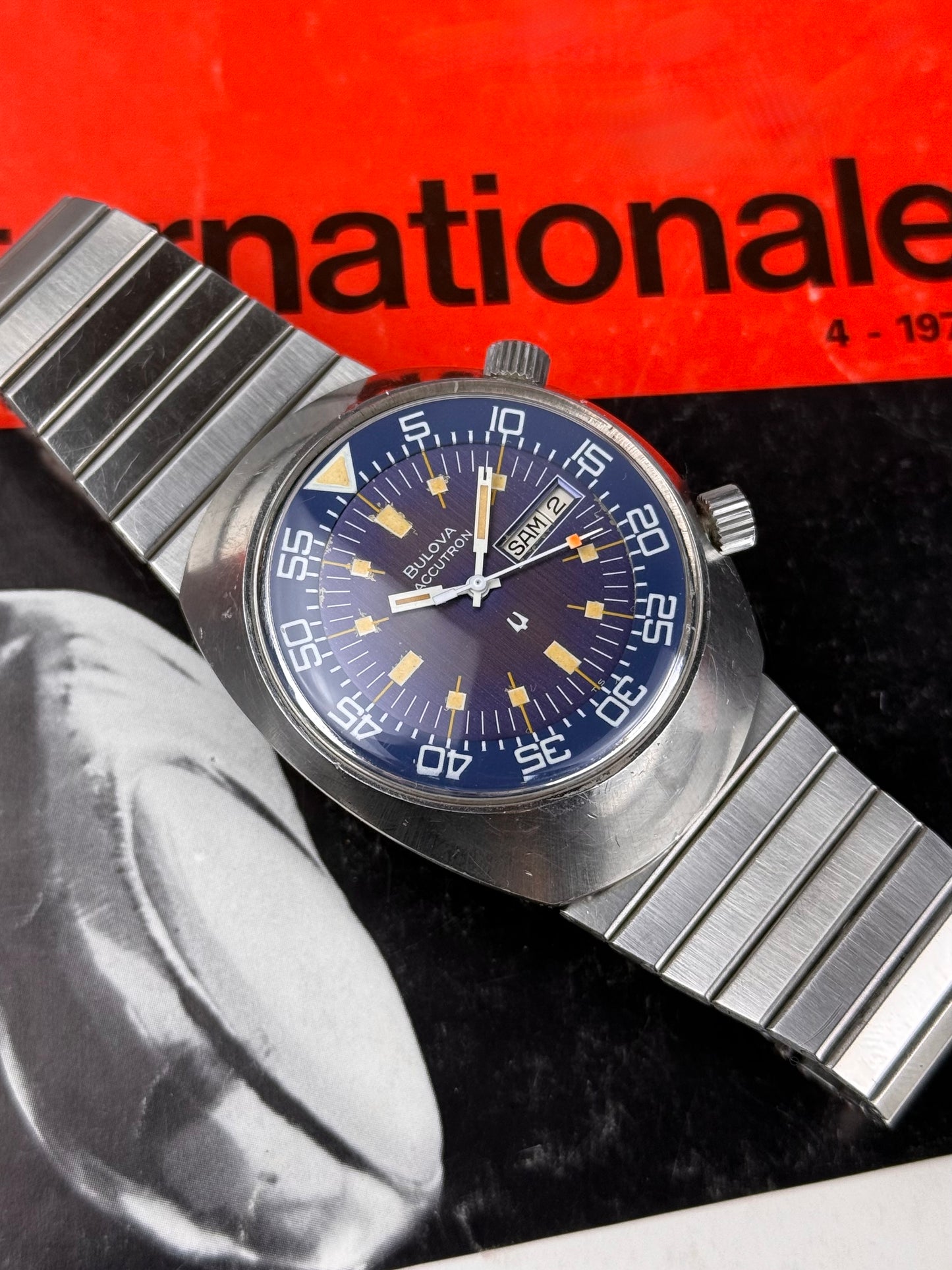 Bulova Accutron Super Compressor 666 « Lobster »