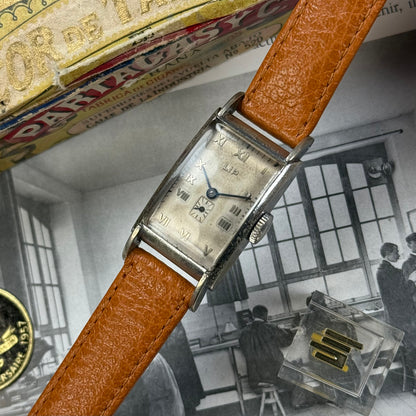 Lip T18 Roman Dial