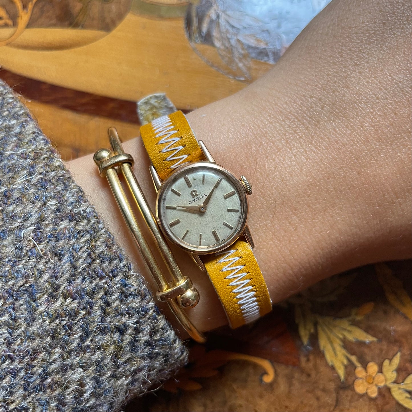 Omega lady linen dial