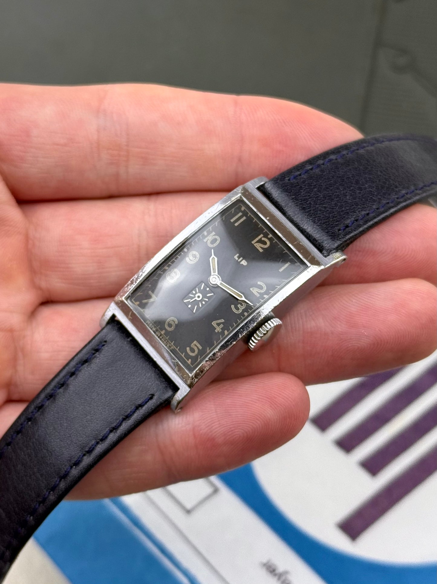Lip T18 black dial