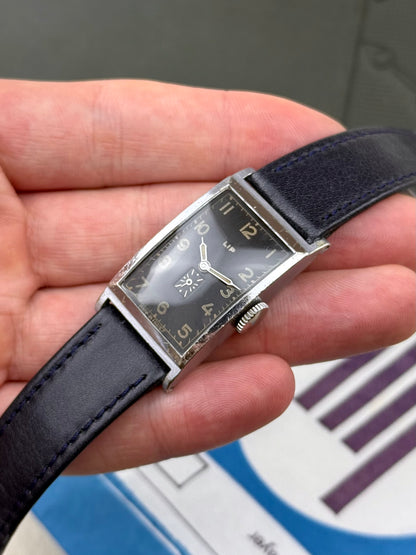 Lip T18 black dial
