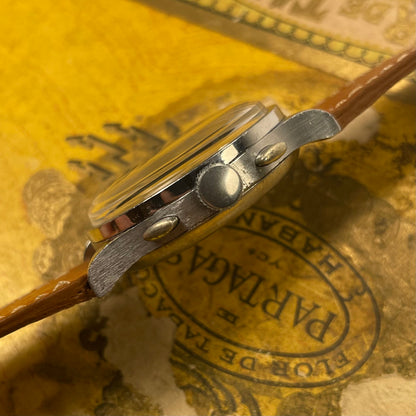 Anonyme 30s Chronographe Gilt Dial poussoirs olives