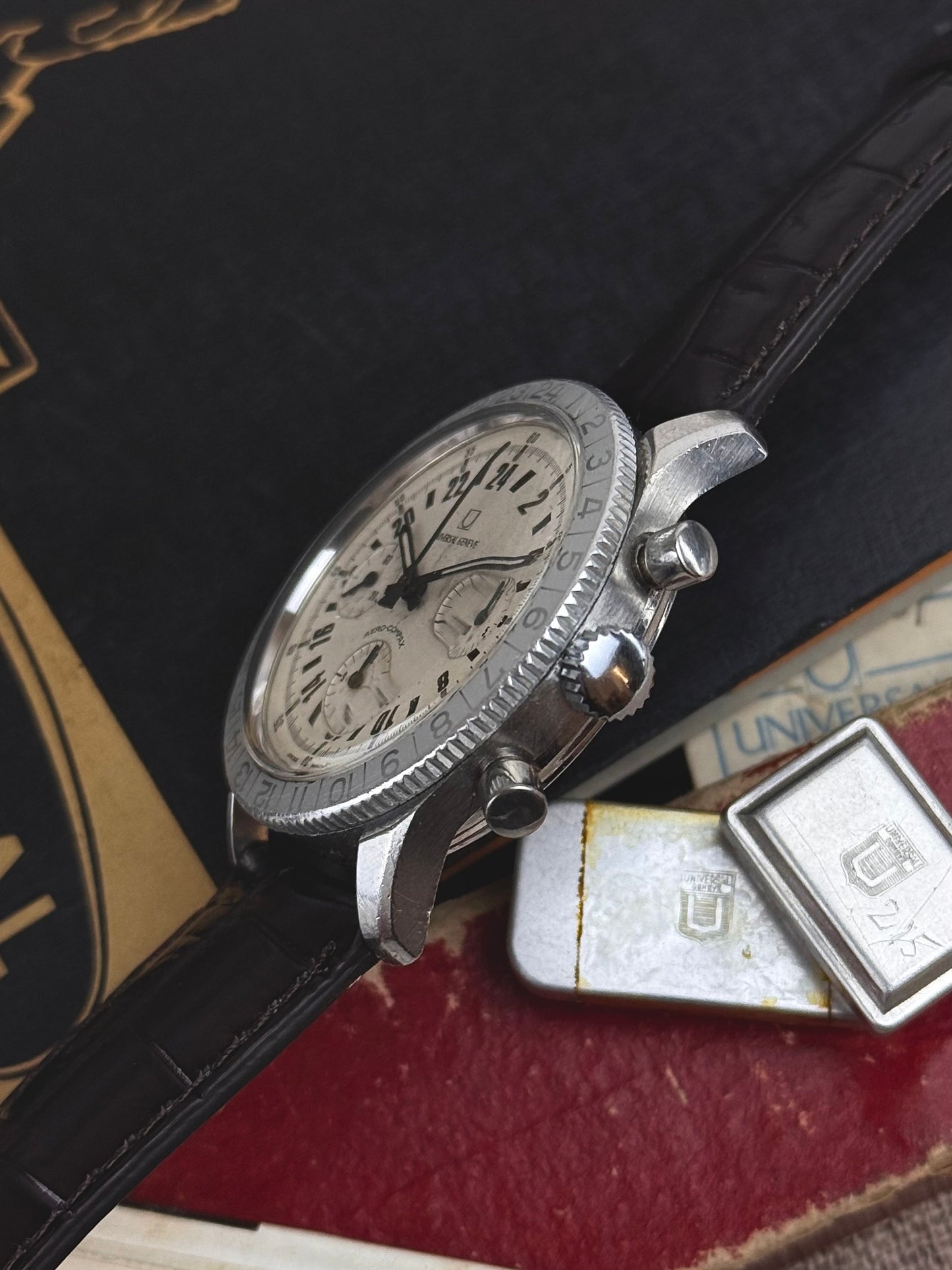 Universal Genève Aero compax Réf89010/01