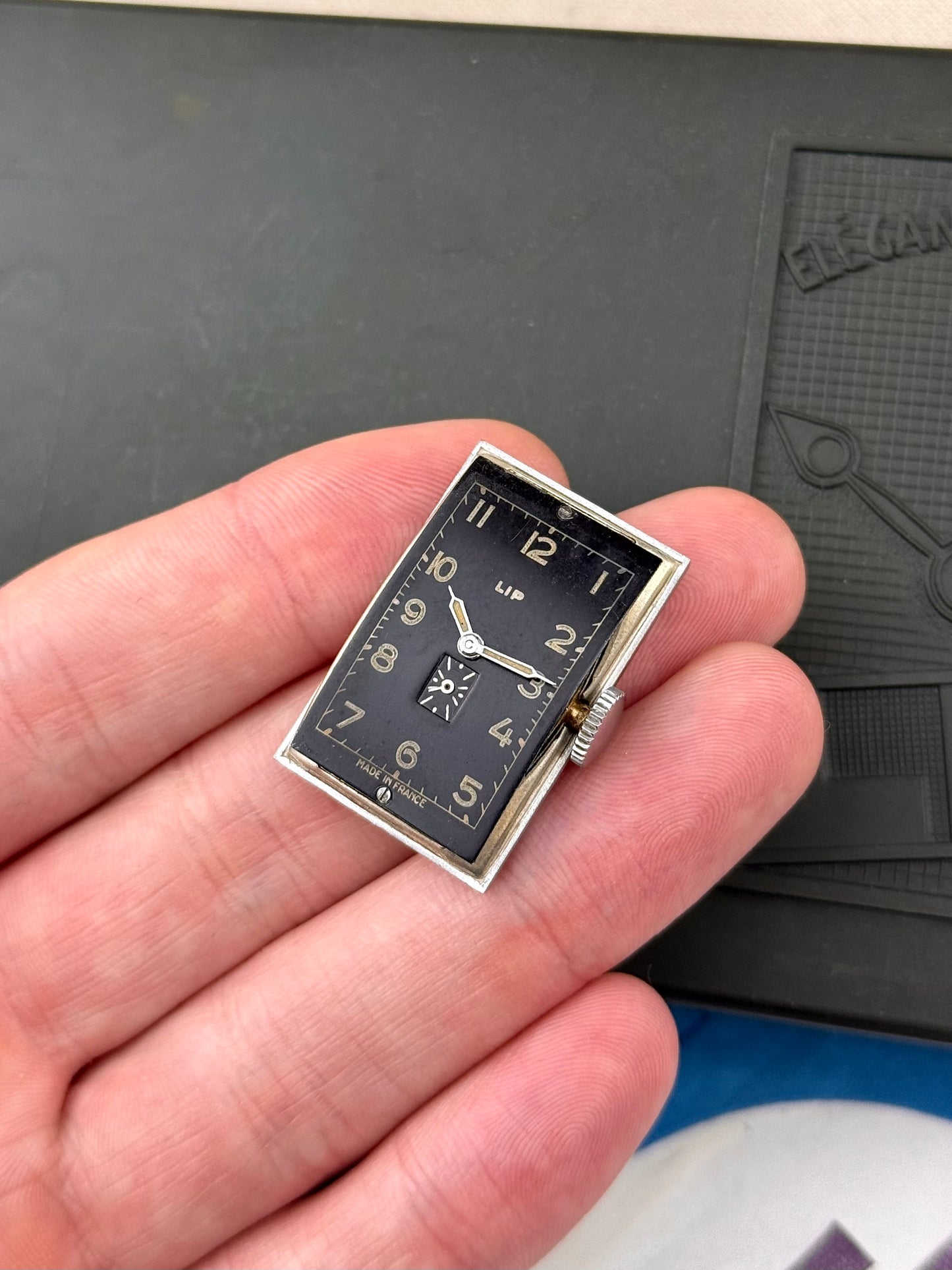Lip T18 black dial