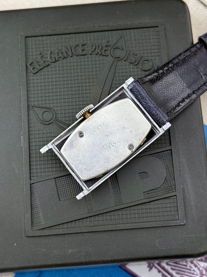 Lip T18 black dial