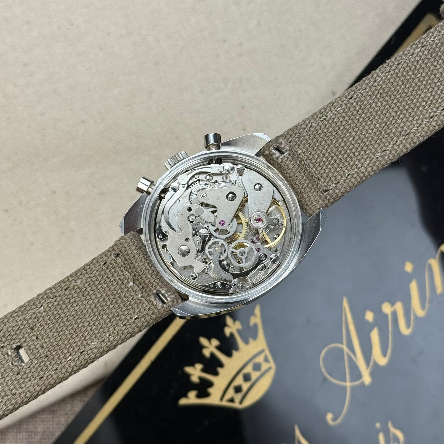 Airain Chronographe « Olive »Valjoux7734