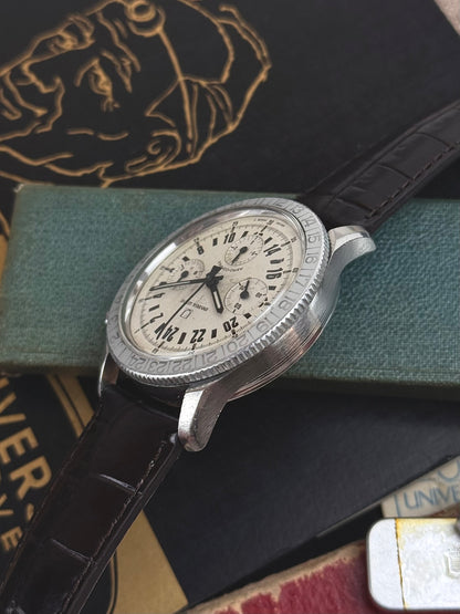 Universal Genève Aero compax Réf89010/01