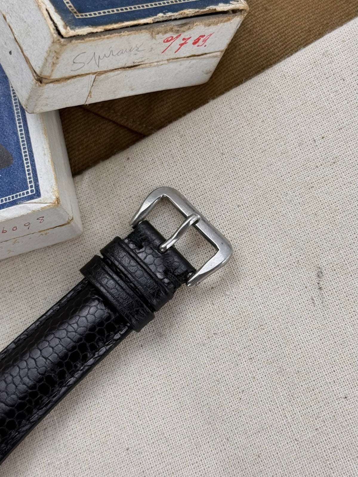 1939 Omega Jumbo Art Deco Pontife 30T2