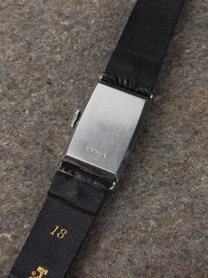 Lip T18 Tuxedo dial