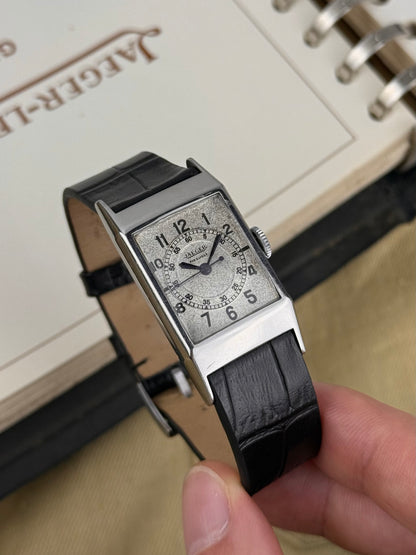 1937s Jaeger LeCoultre Uniplan galbée