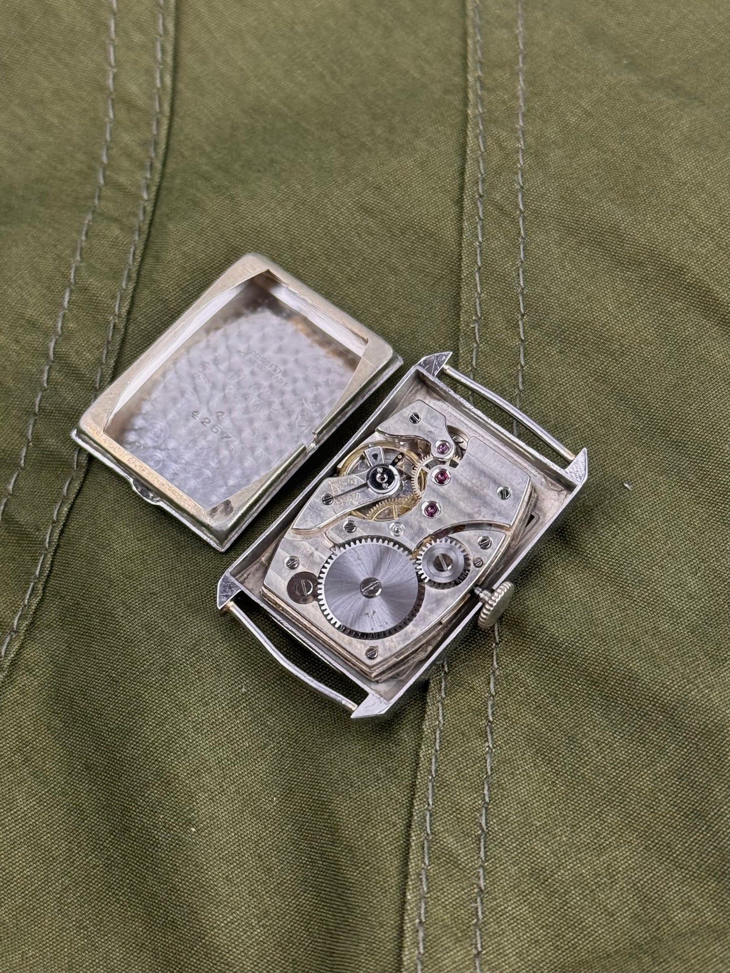 1934 L.Leroy &Cie Montre Bracelet rectangulaire 10lignes cal. Altus 8