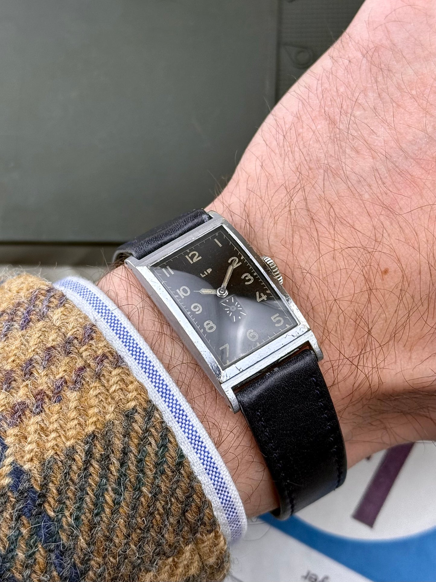Lip T18 black dial