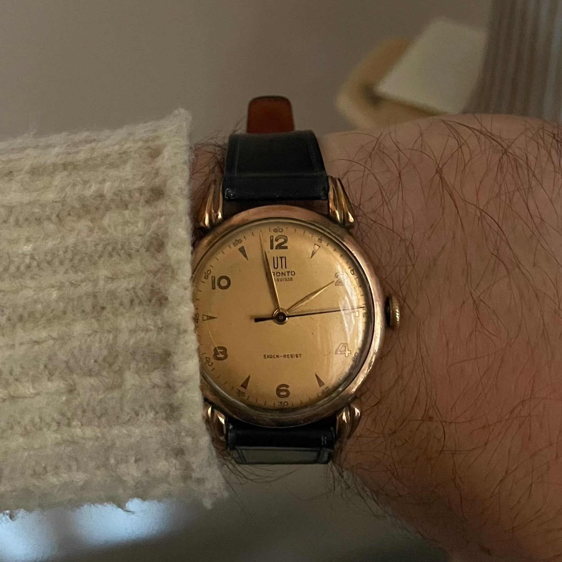 Montre uti discount prix